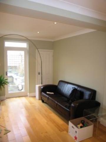 			NEW ON!, 2 Bedroom, 1 bath, 1 reception Flat			 Wakeman Road, KENSAL GREEN NW10